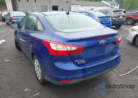 2012 Ford Focus Se z USA, uszkodzony, nr VIN 1FAHP3F23CL345654